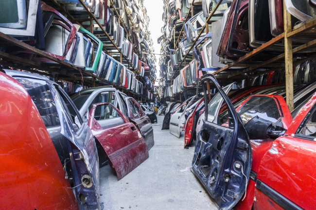 How Do Auto Wrecking Yards Make Money? | Junk Car Mafia